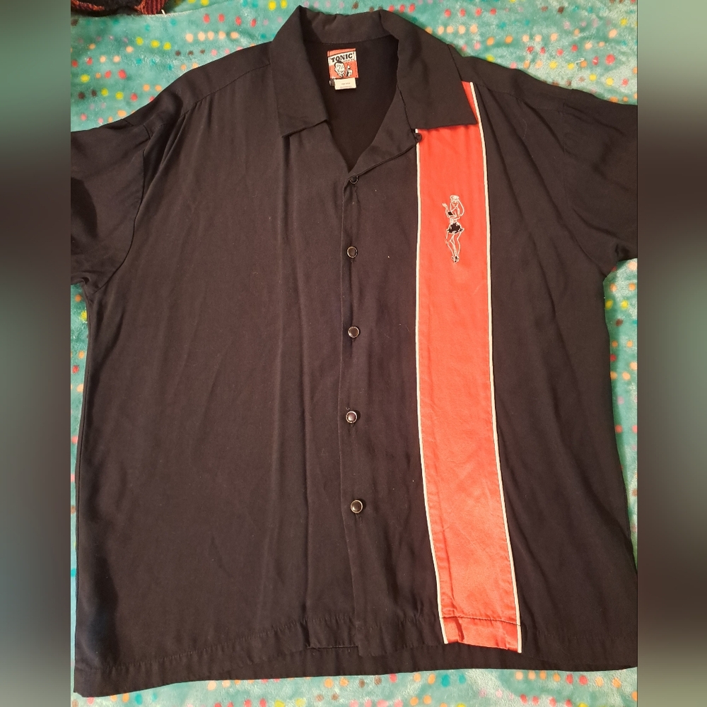 Vintage Tonic by BC Ethic silky bowling tee.  Red and Black size Large